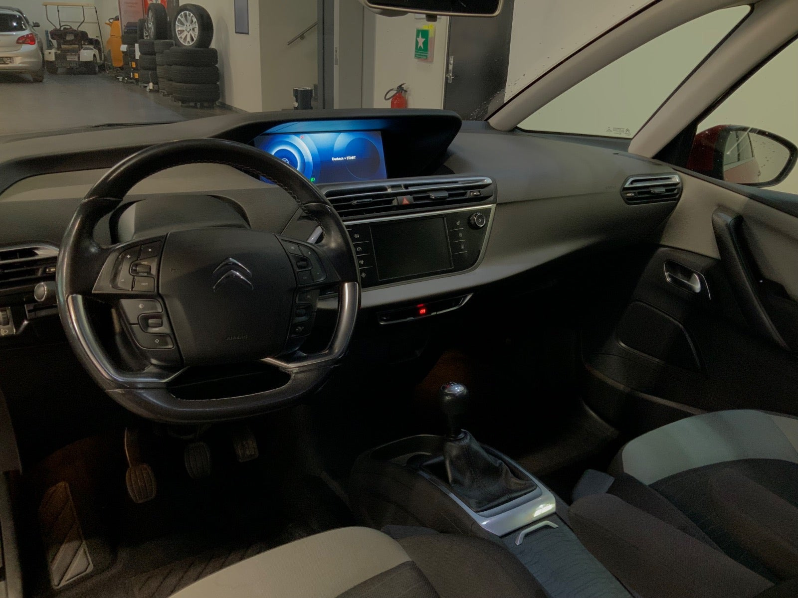 Rød Citroën C4 Picasso fra 2013