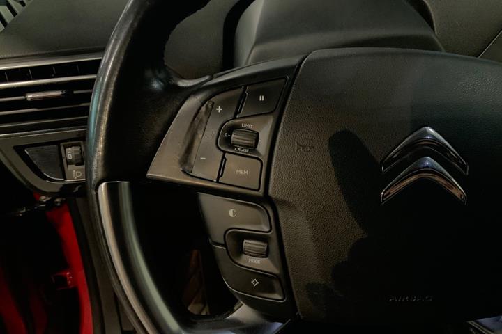 Rød Citroën C4 Picasso fra 2013