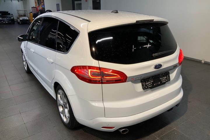Hvid Ford S-MAX fra 2014