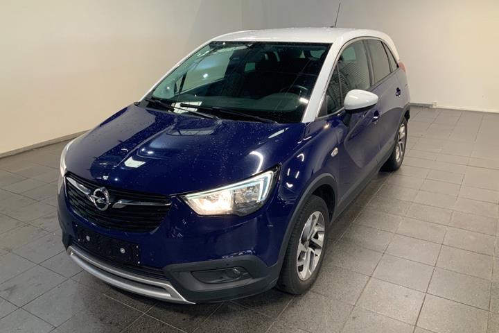Blå Opel Crossland X fra 2017 set udefra