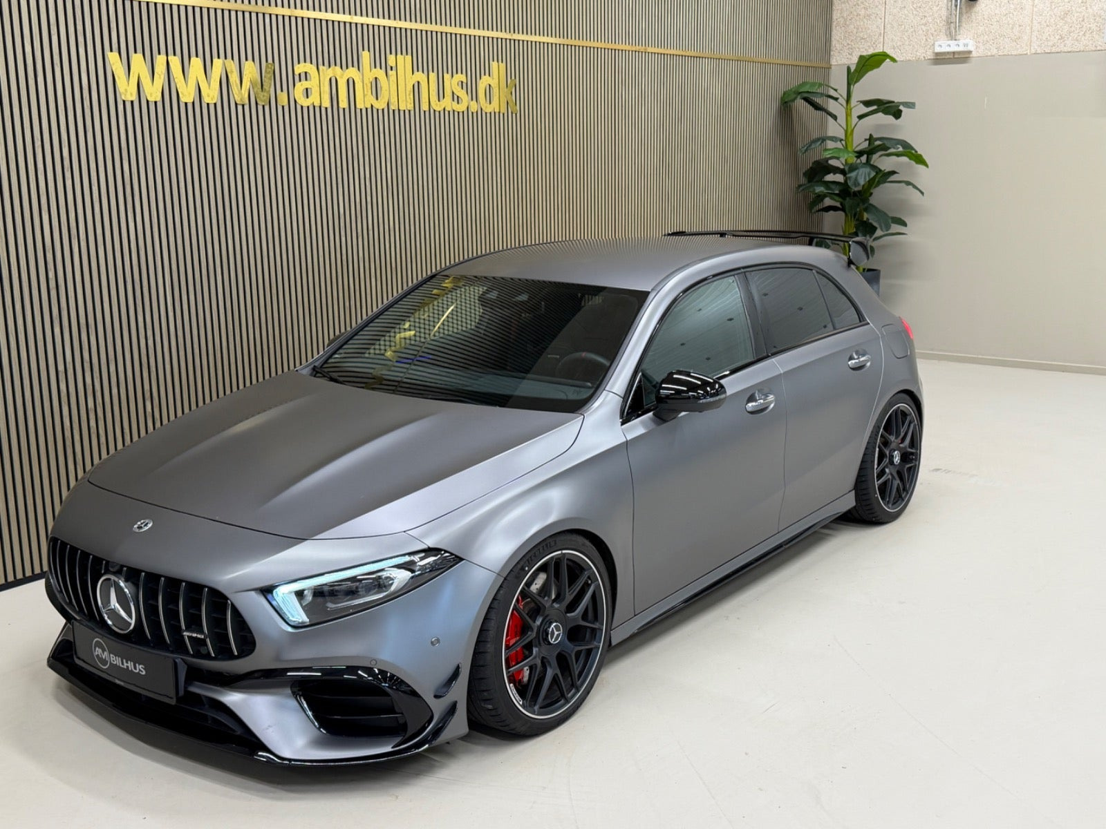 Sort Mercedes A45 fra 2021