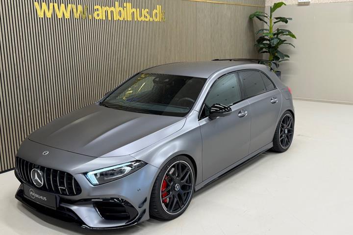 Sort Mercedes A45 fra 2021