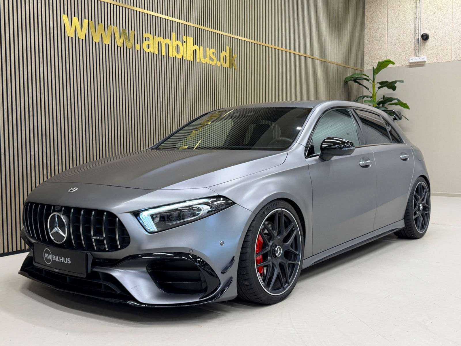 Sort Mercedes A45 fra 2021