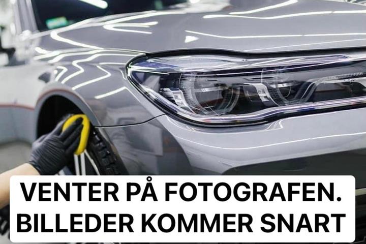 Hvid Audi Q6 e-tron fra 2025