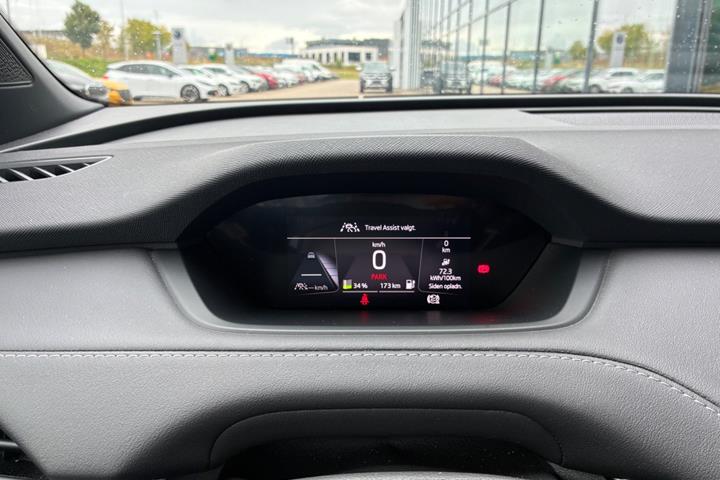 Grå Skoda Enyaq fra 2023