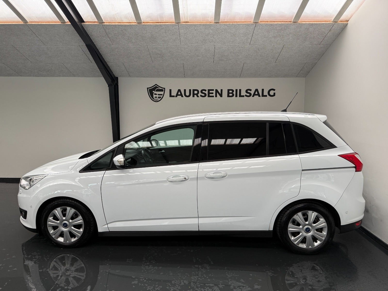 Hvid Ford Grand C-Max fra 2017