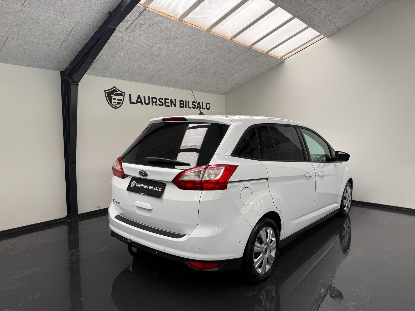 Hvid Ford Grand C-Max fra 2017