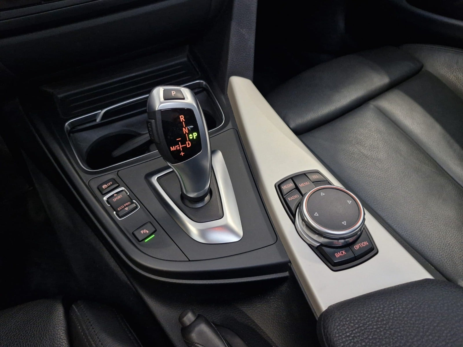 Sort BMW 420i fra 2016