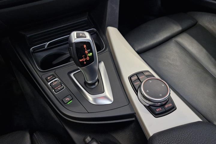 Sort BMW 420i fra 2016