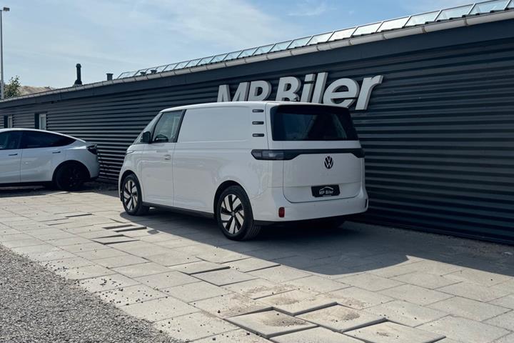 Grøn VW ID.Buzz fra 2024
