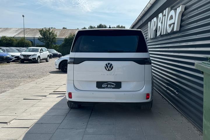 Grøn VW ID.Buzz fra 2024