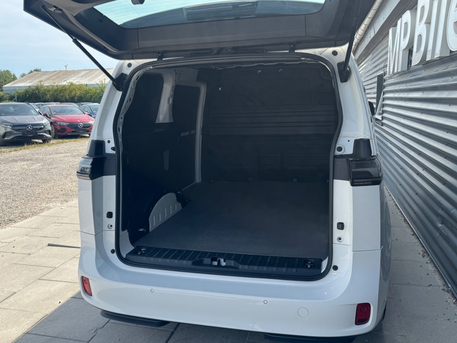 Grøn VW ID.Buzz fra 2024