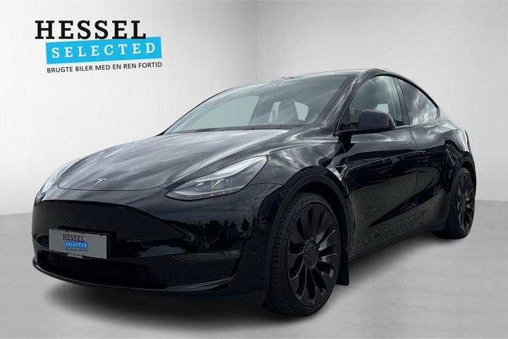 Sort Tesla Model Y fra 2023