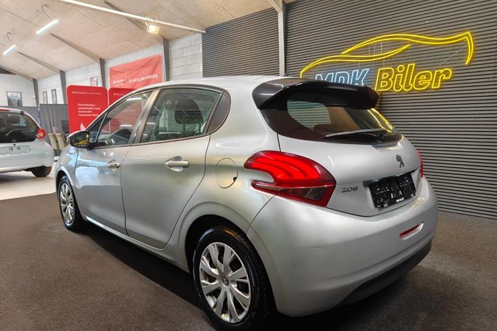 undefined Peugeot 208 fra 2016