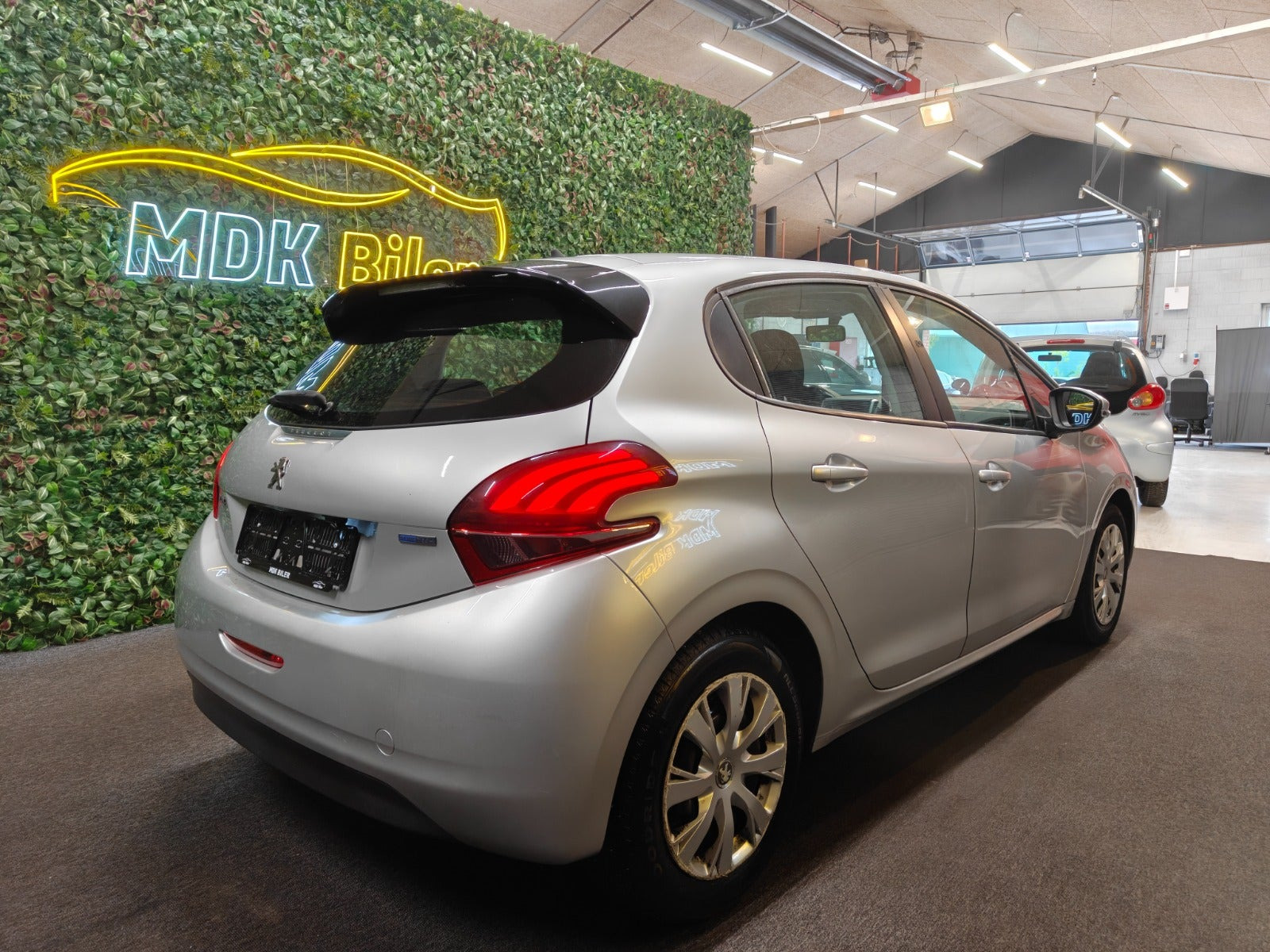 undefined Peugeot 208 fra 2016