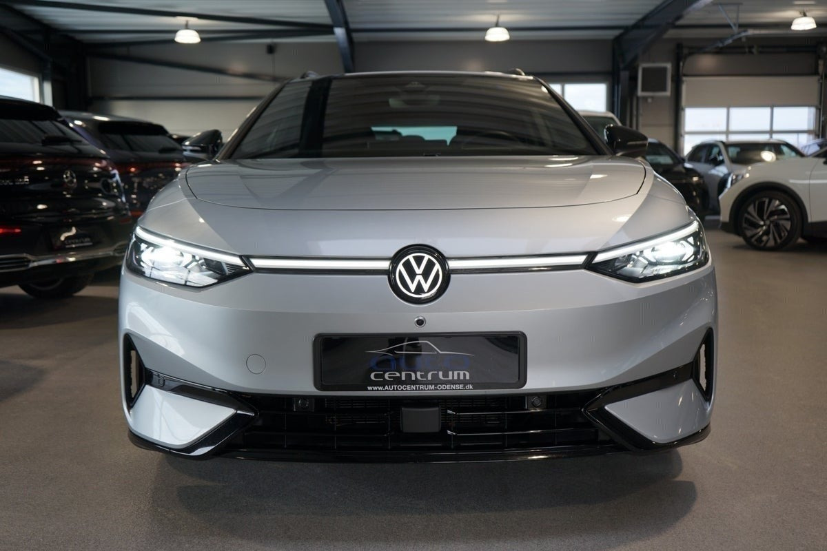 Sølv VW ID.7 fra 2025