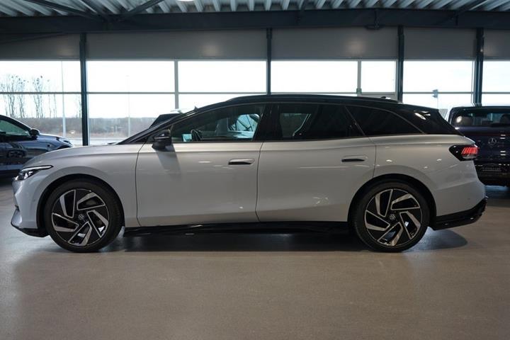 Sølv VW ID.7 fra 2025