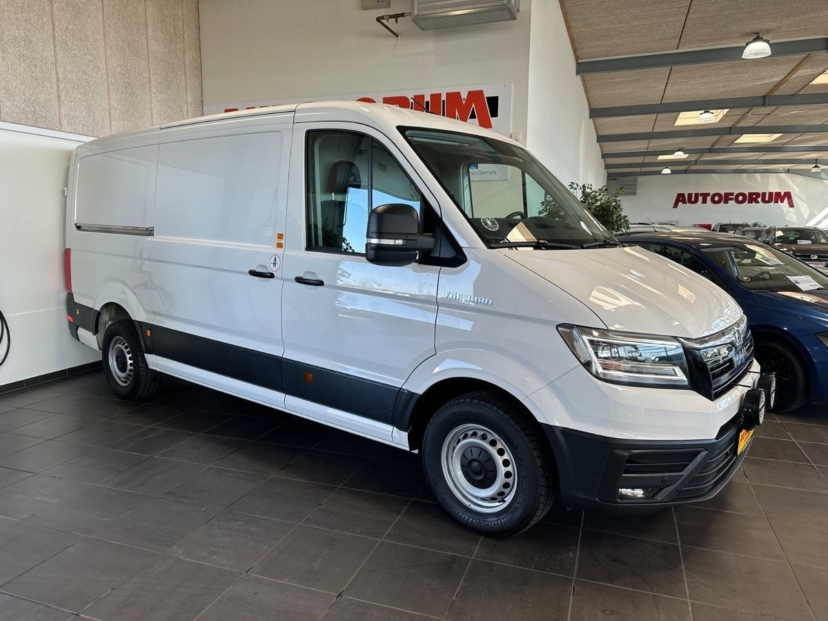VW Crafter 35 2,0 TDi 177 Kassevogn L3H2 aut.