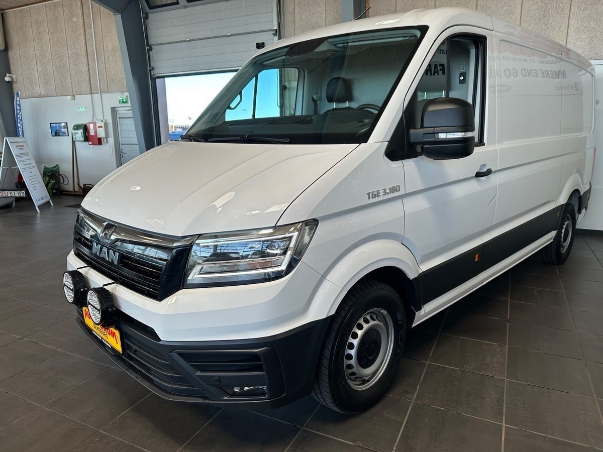 Hvid VW Crafter 35 fra 2023