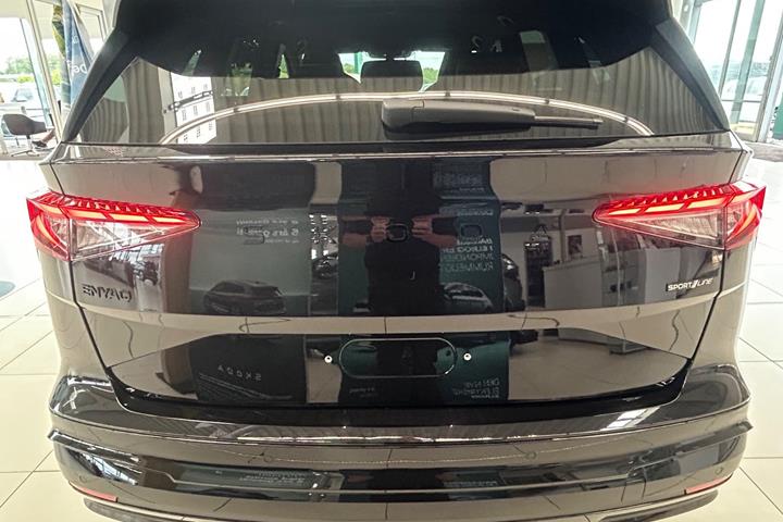 Sort Skoda Enyaq fra 2027