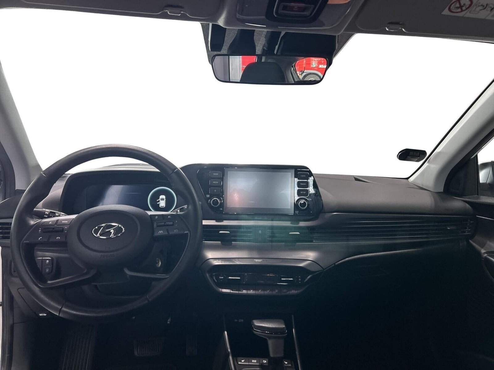 Hvid Hyundai i20 fra 2023