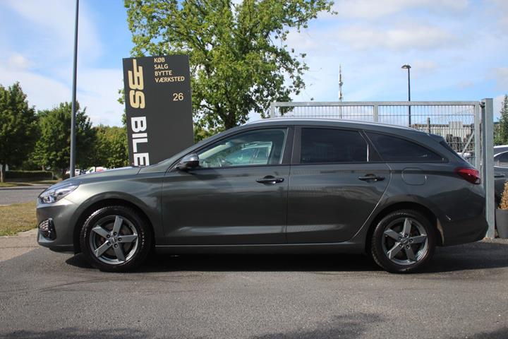 Grøn Hyundai i30 fra 2021
