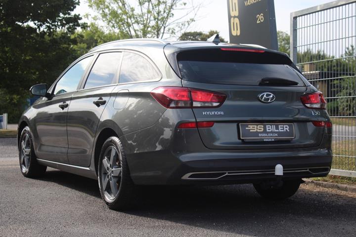 Grøn Hyundai i30 fra 2021