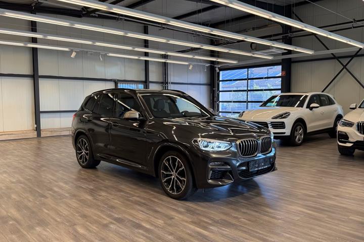 Sort BMW X3 fra 2021