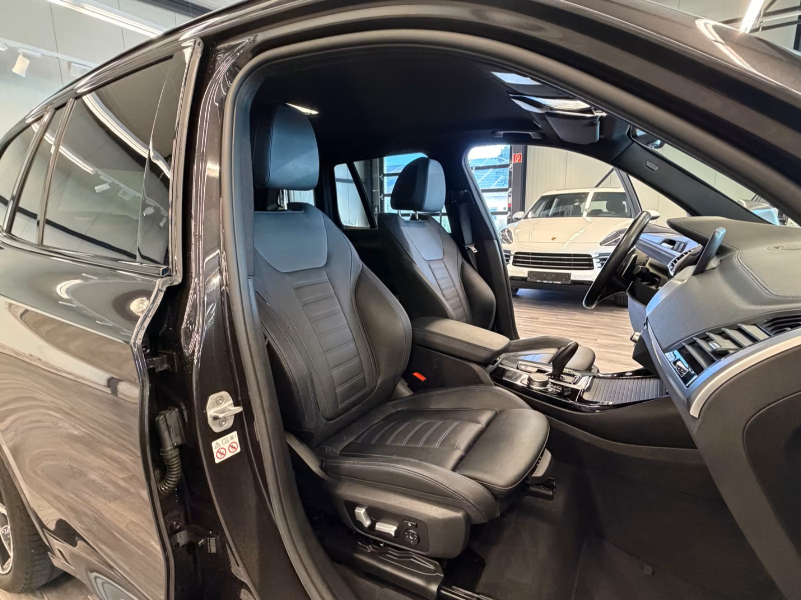 Sort BMW X3 fra 2021