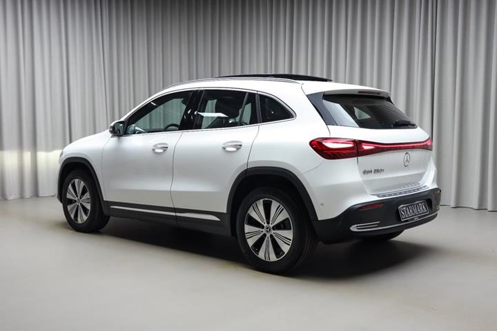 Hvid Mercedes EQA250+ fra 2025
