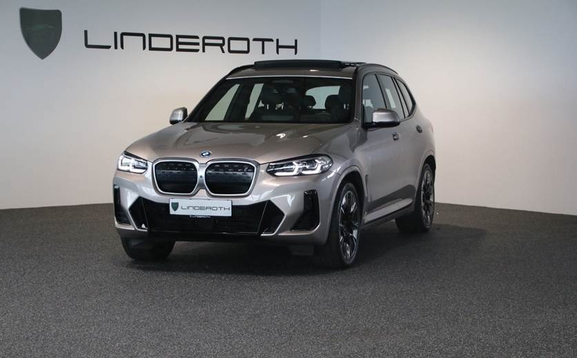 BMW iX3 Charged Plus M-Sport