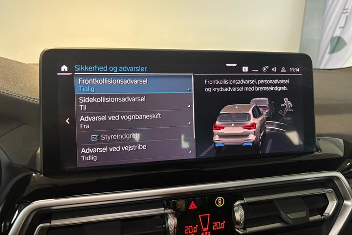 Orange BMW iX3 fra 2023