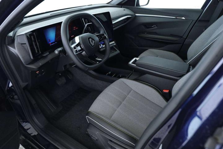 Blå Renault Megane E-Tech fra 2025