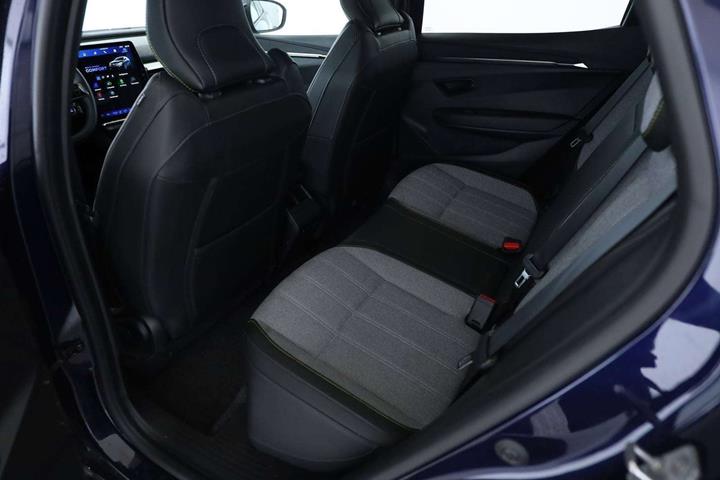 Blå Renault Megane E-Tech fra 2025