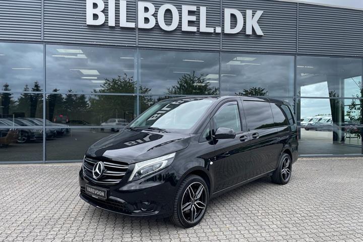 Sort Mercedes Vito 119 fra 2020