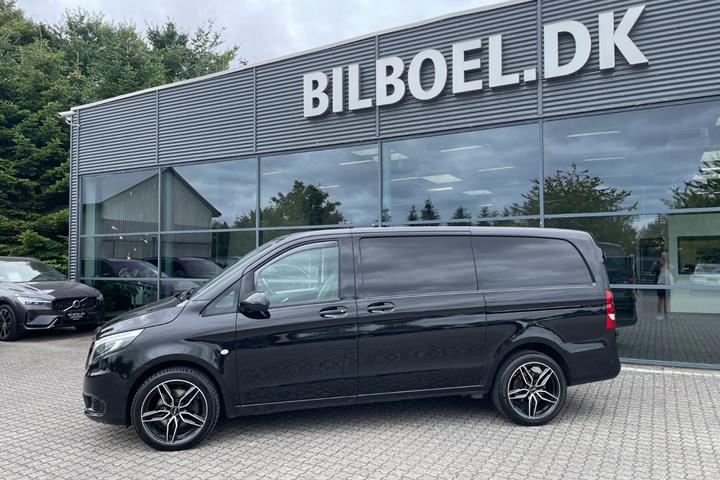 Sort Mercedes Vito 119 fra 2020