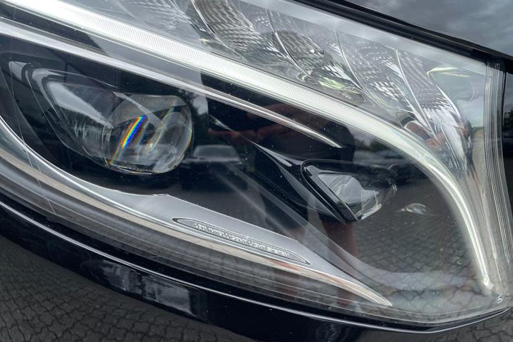 Sort Mercedes Vito 119 fra 2020