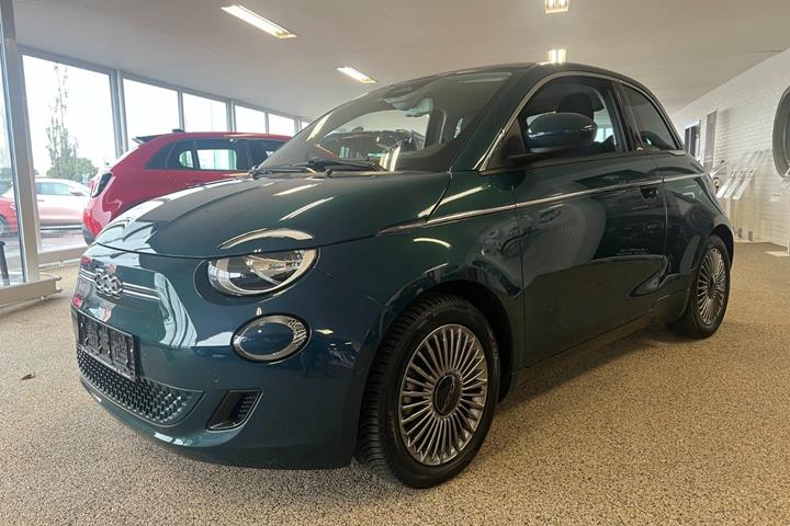 Grøn Fiat 500e fra 2024