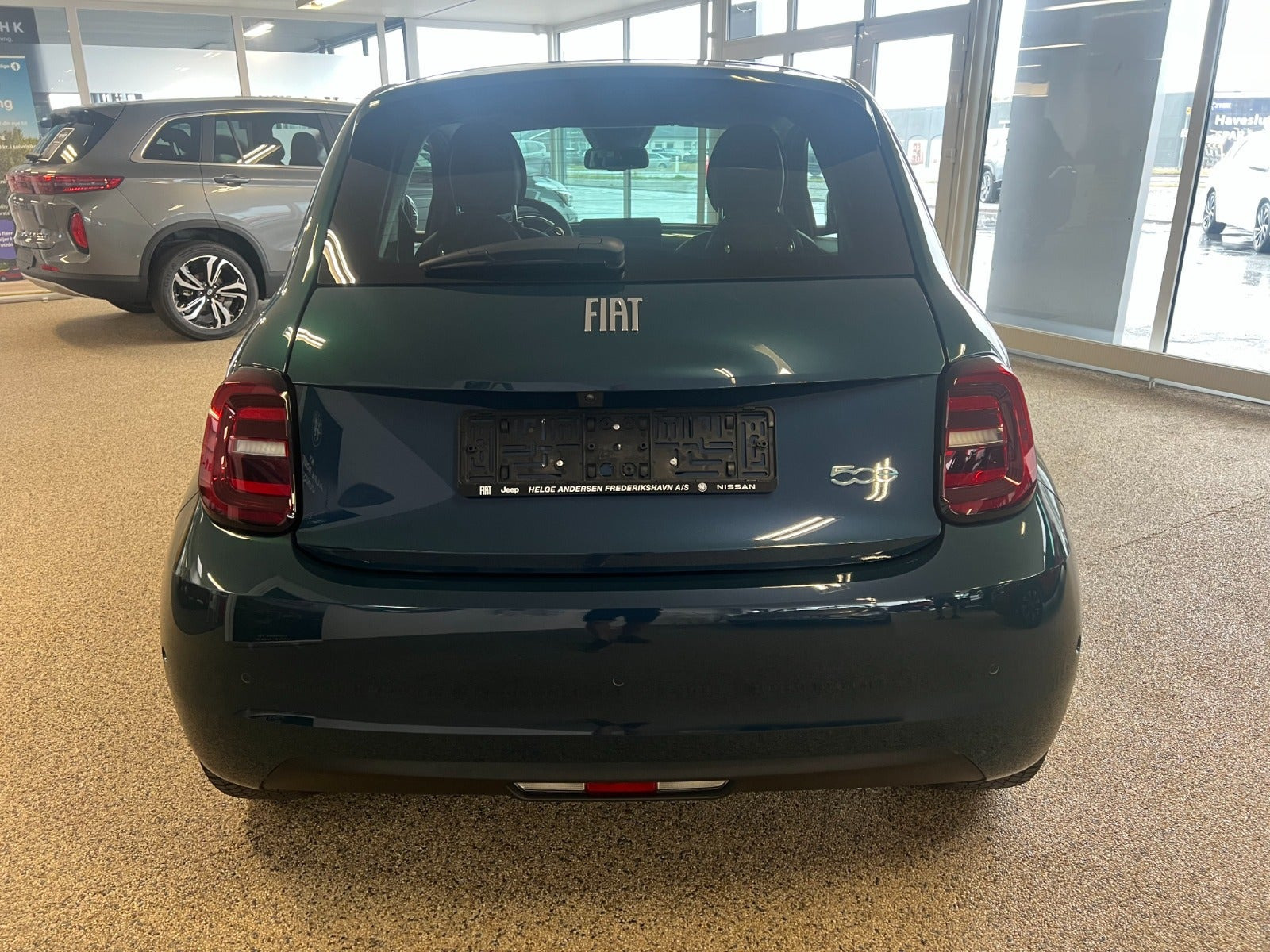 Grøn Fiat 500e fra 2024