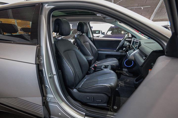 Sølv Hyundai Ioniq 5 fra 2021