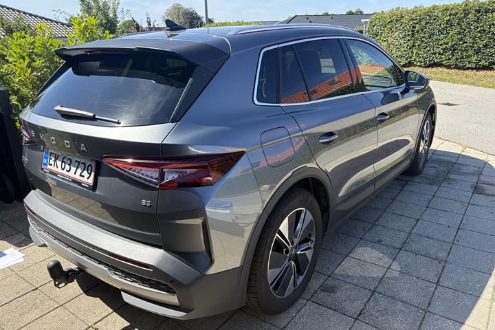 Grå Skoda Elroq fra 2025