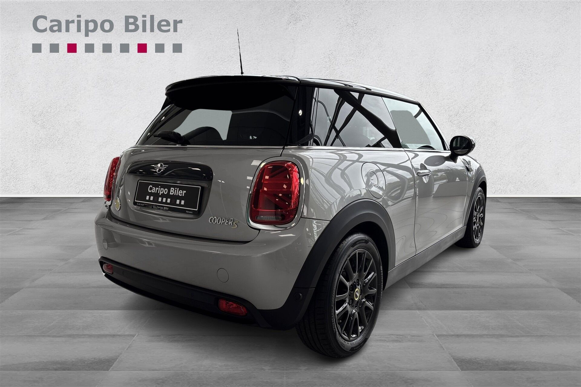 Sølv Mini Cooper fra 2023