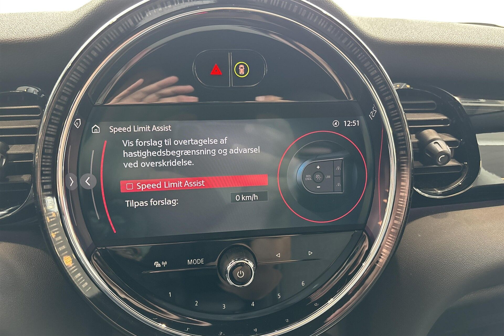 Sølv Mini Cooper fra 2023