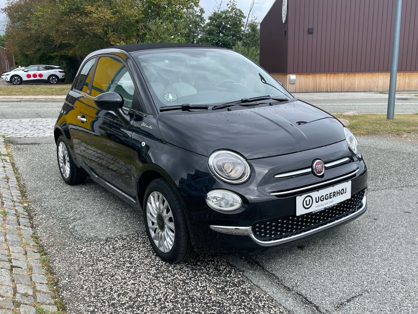 Sort Fiat 500C fra 2023
