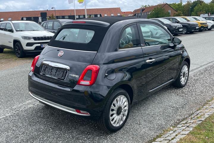 Sort Fiat 500C fra 2023