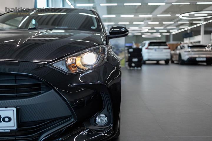 Sort Mazda 2 fra 2022