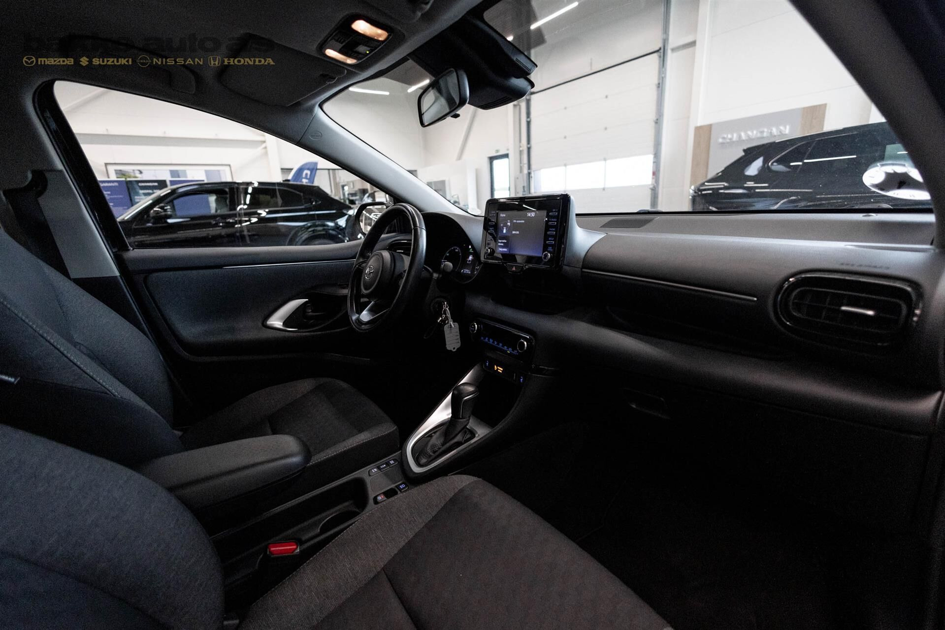 Sort Mazda 2 fra 2022