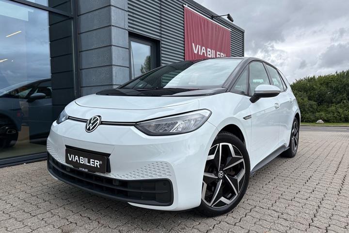 Hvid VW ID.3 fra 2022 set udefra