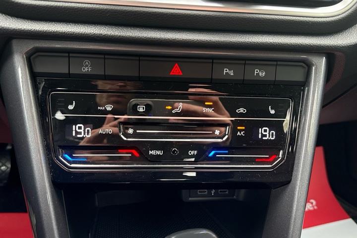 Turquoise VW T-Roc fra 2022