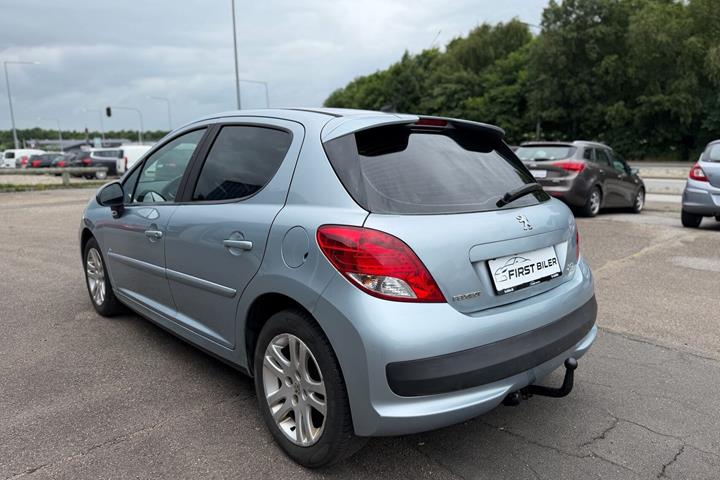 undefined Peugeot 207 fra 2010